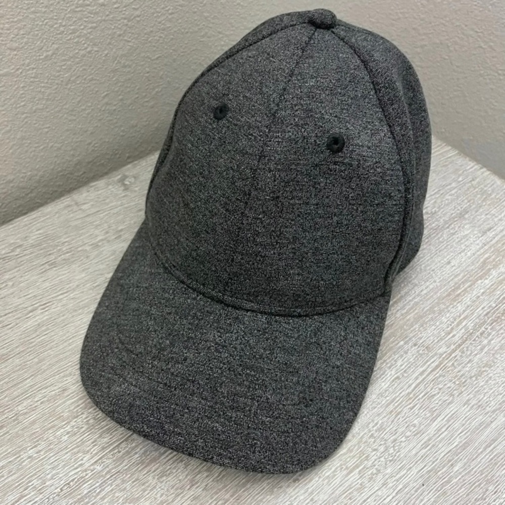 Lululemon baller baseball cap heathered gray brand new